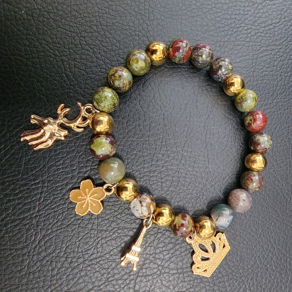 Women Bracelet made with high quality materials